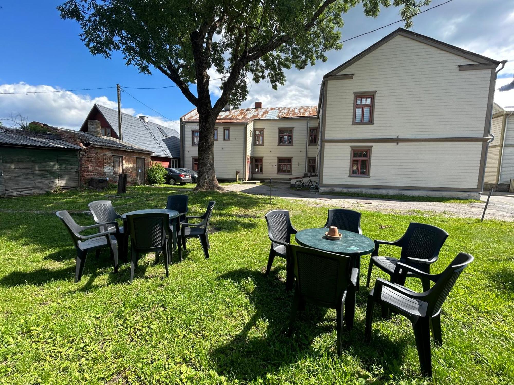 Jon's 2 * Pärnu